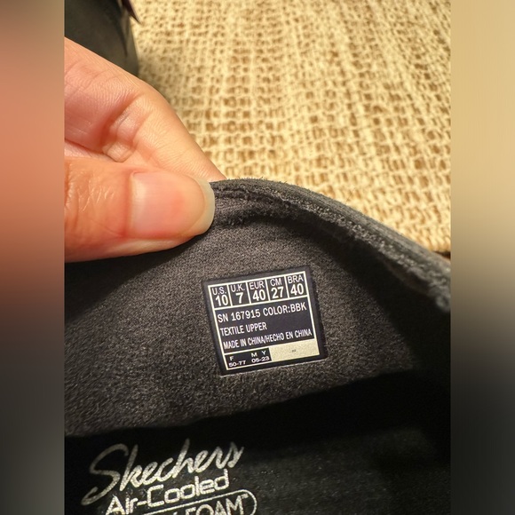 NWT Skechers Water Resistant Mid Wedge Ankle Bootie Size 10 - Picture 6 of 9